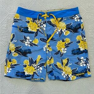 Patagonia Men’s Wavefarer Board Shorts Size 32 Waist Blue Floral 8 Inch Inseam